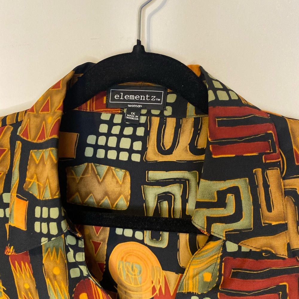 Patterned Elementz Short-Sleeve Blouse - Picture 3 of 4